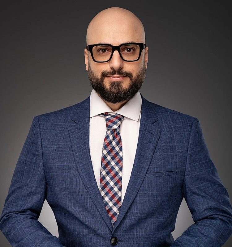 Vahid Homatash, Sales Representative